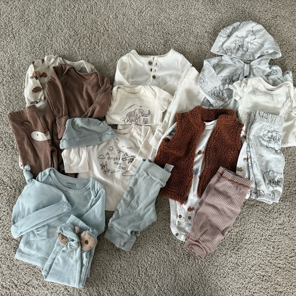Carter’s Baby Boy Clothing Set in Neutral Tones